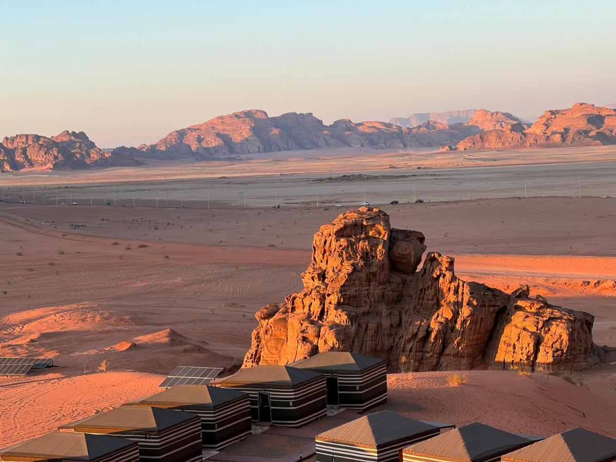 Wadi Rum Eagle Luxury Camp Luaran gambar