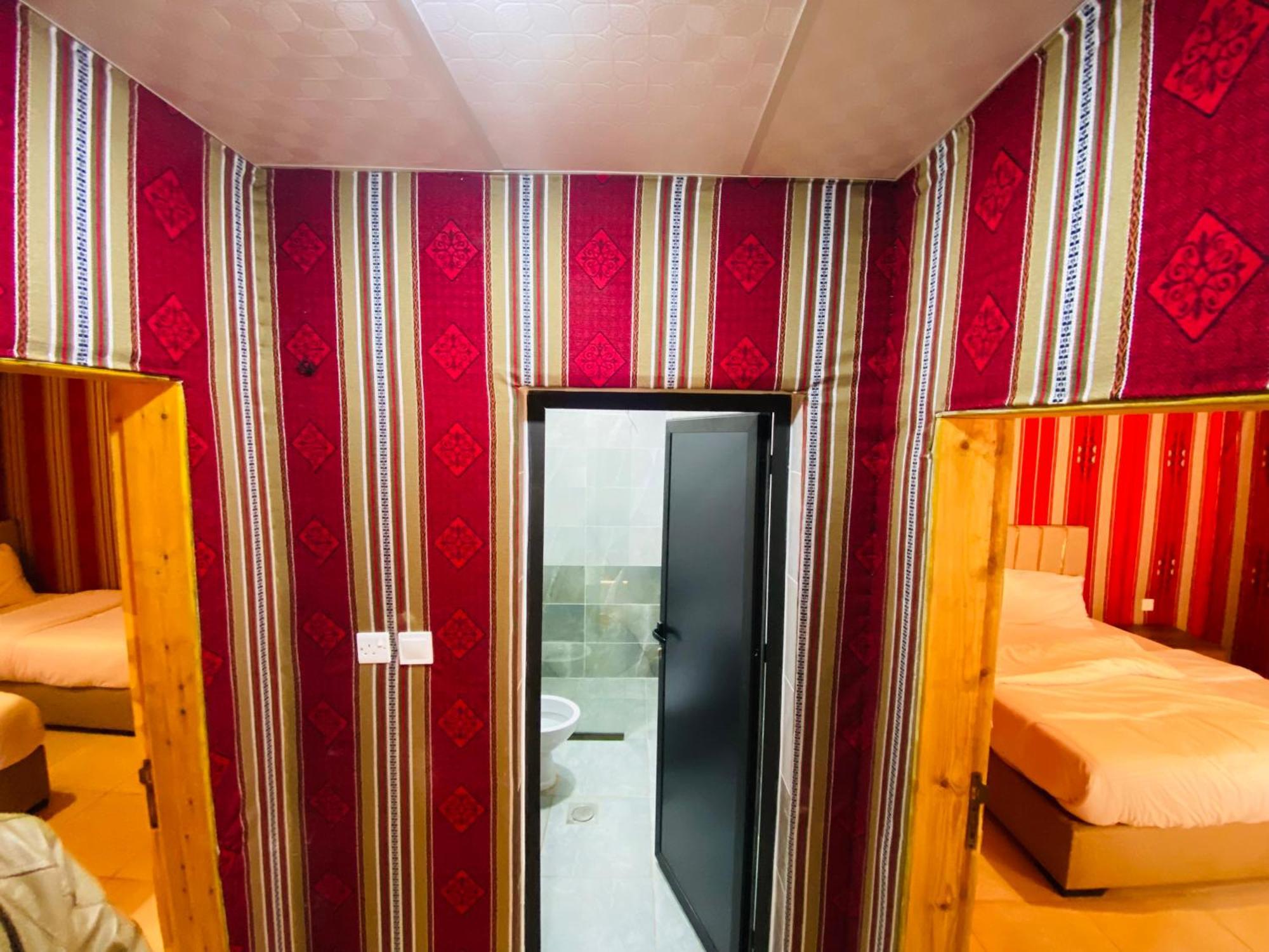 Wadi Rum Eagle Luxury Camp Luaran gambar