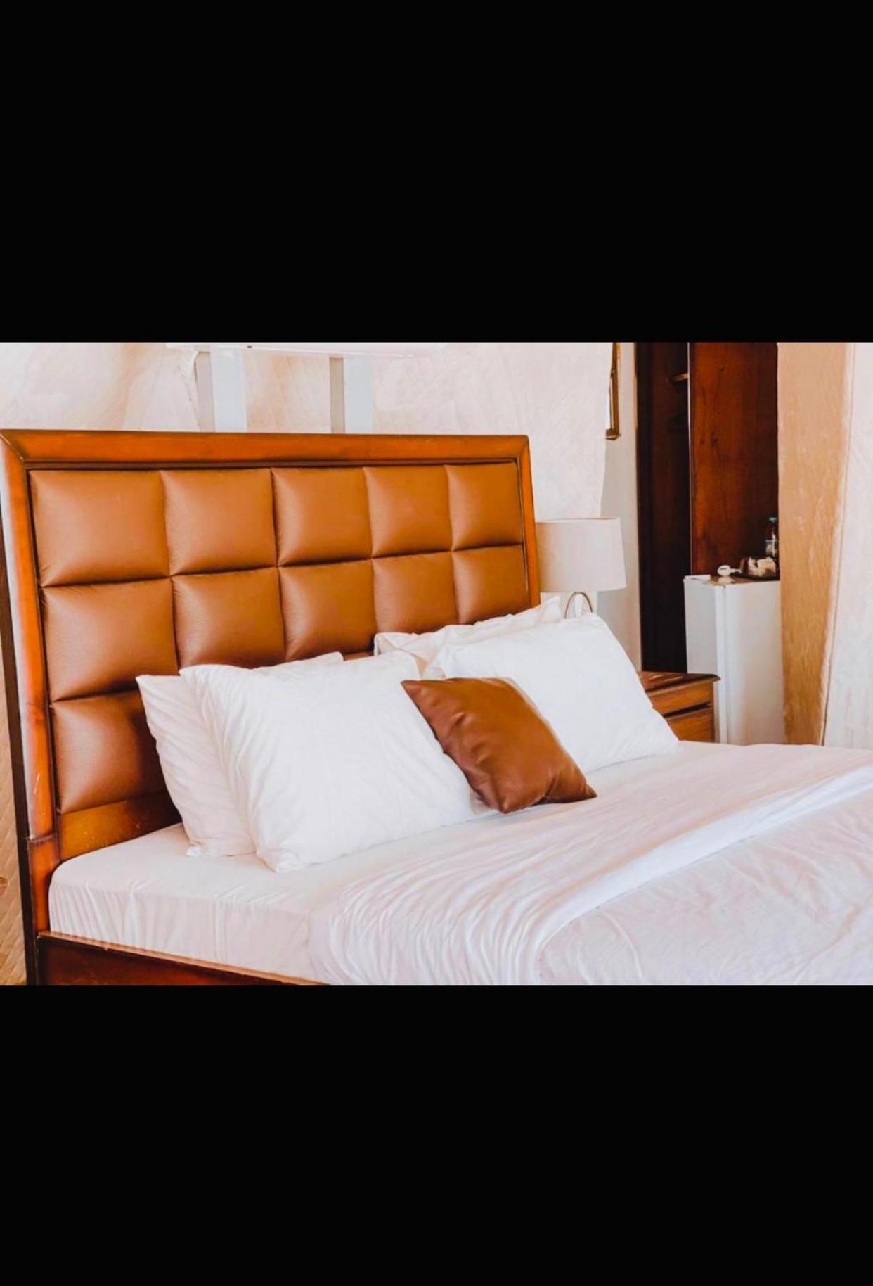 Wadi Rum Eagle Luxury Camp Luaran gambar